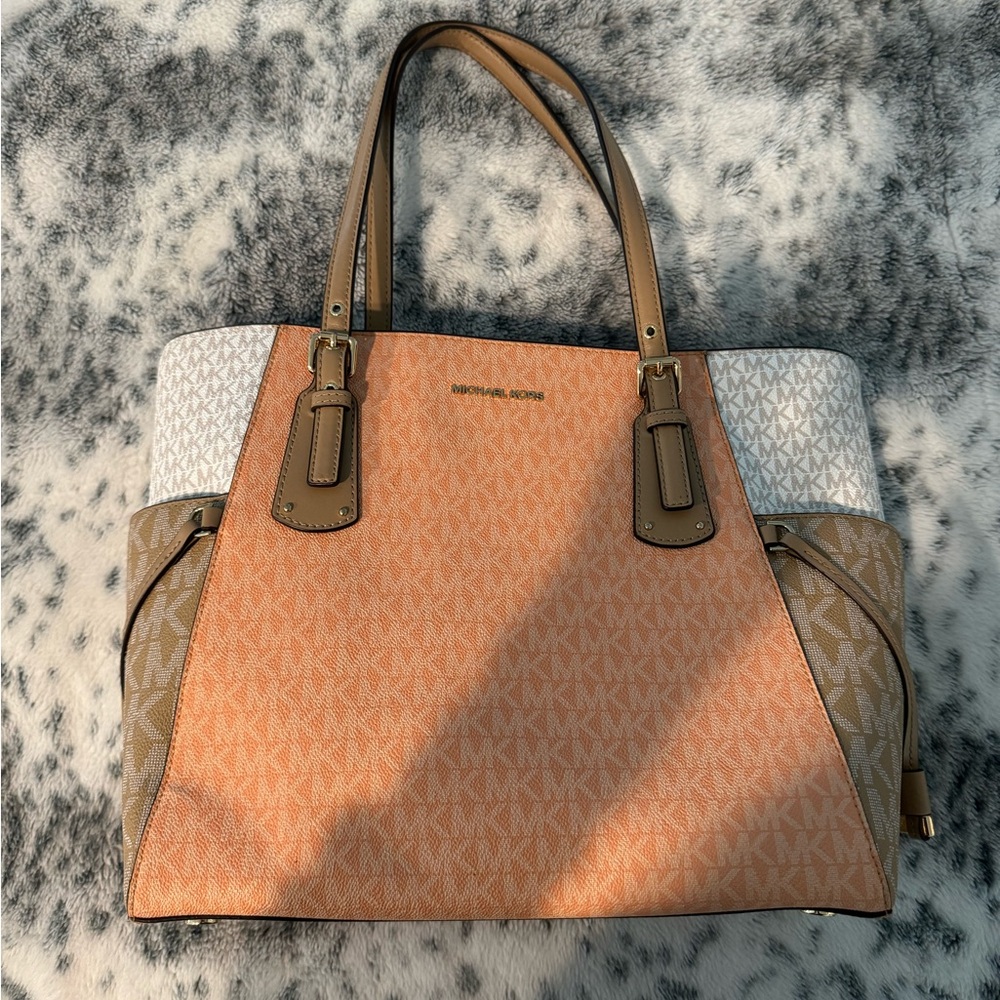 Michael Kors Tote